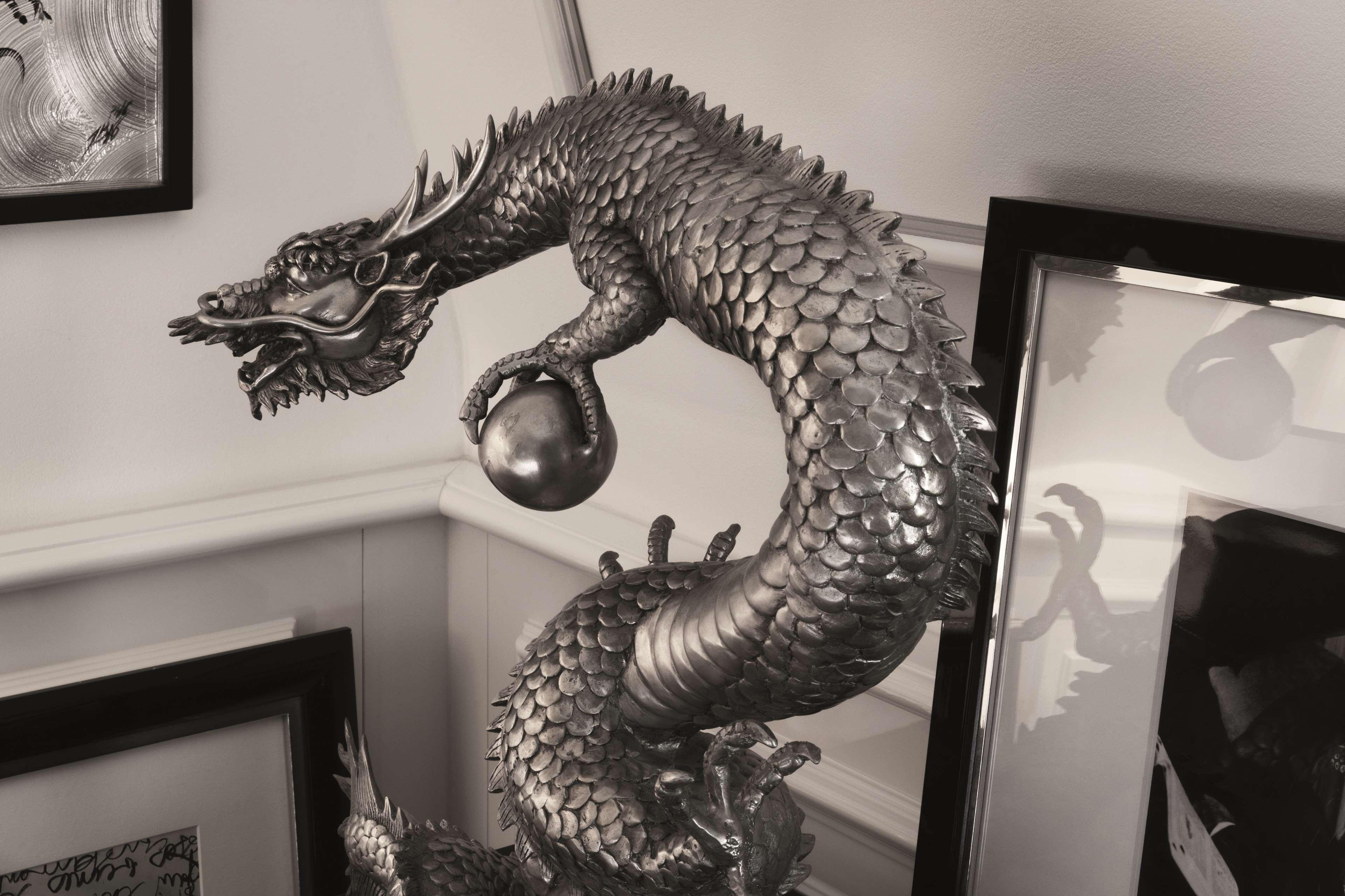 Schlosshotel Berlin Exterior foto A dragon sculpture