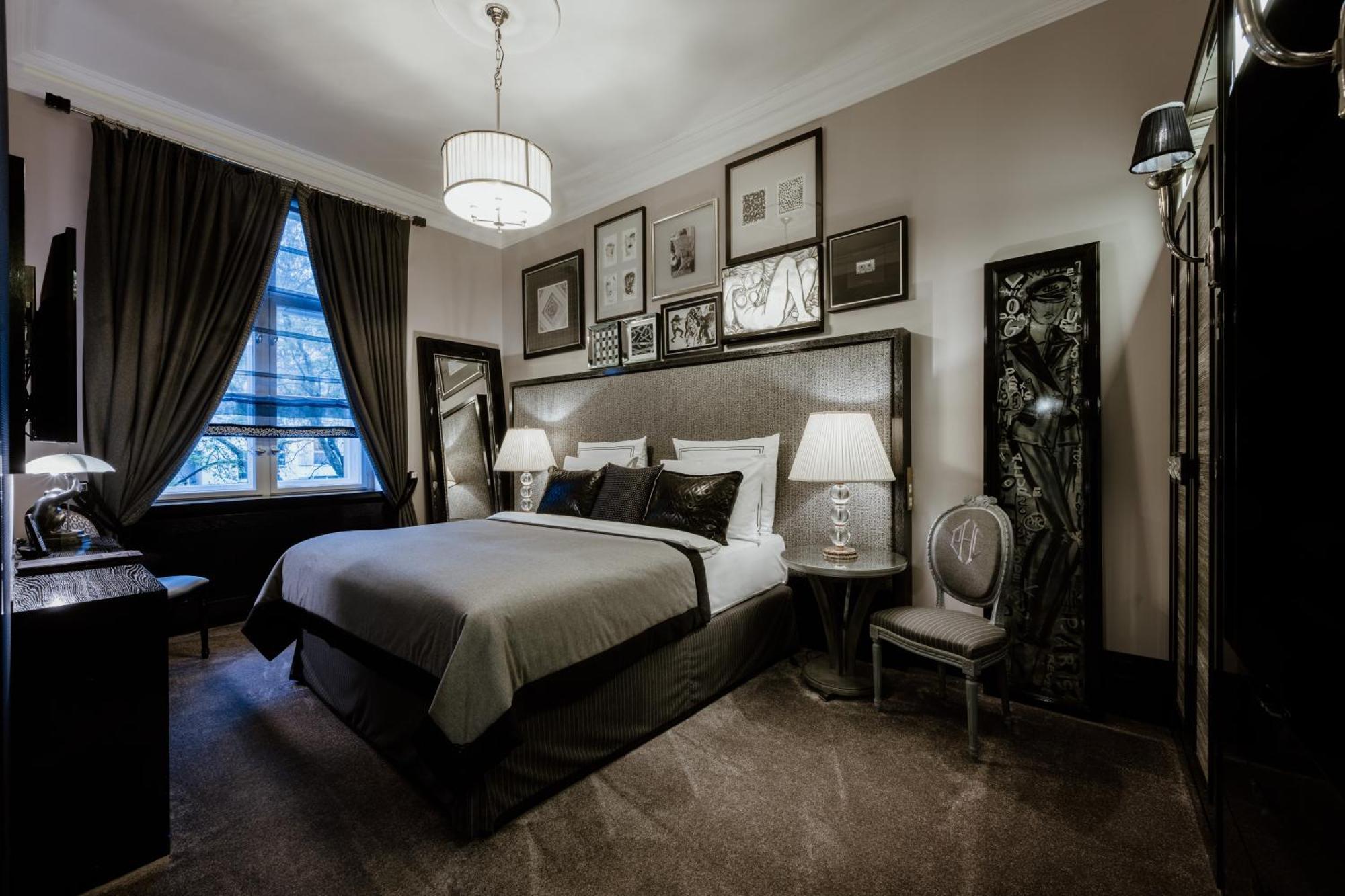 Schlosshotel Berlin Exterior foto A bedroom at the hotel