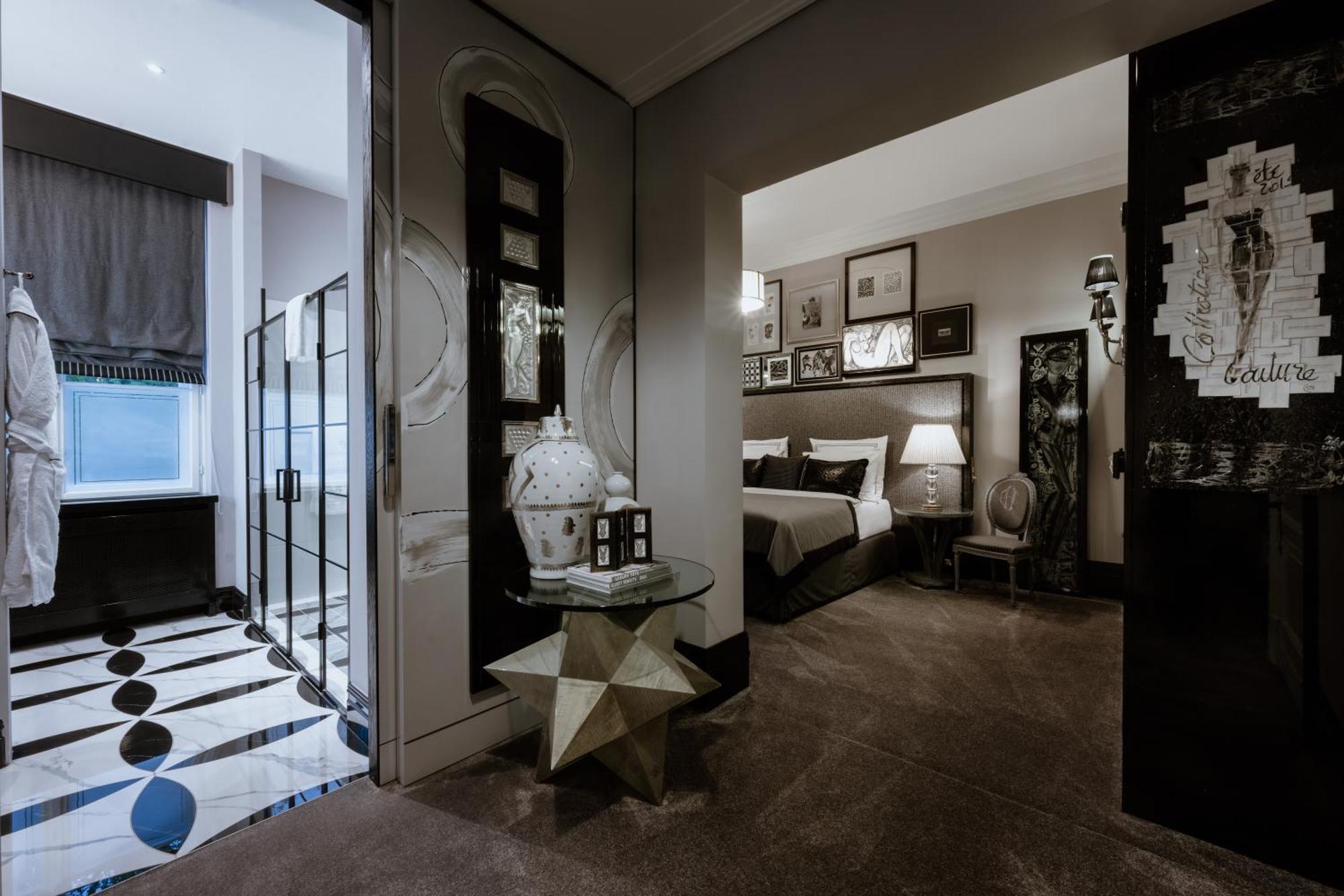 Schlosshotel Berlin Exterior foto A suite at the Mandarin Oriental, Paris