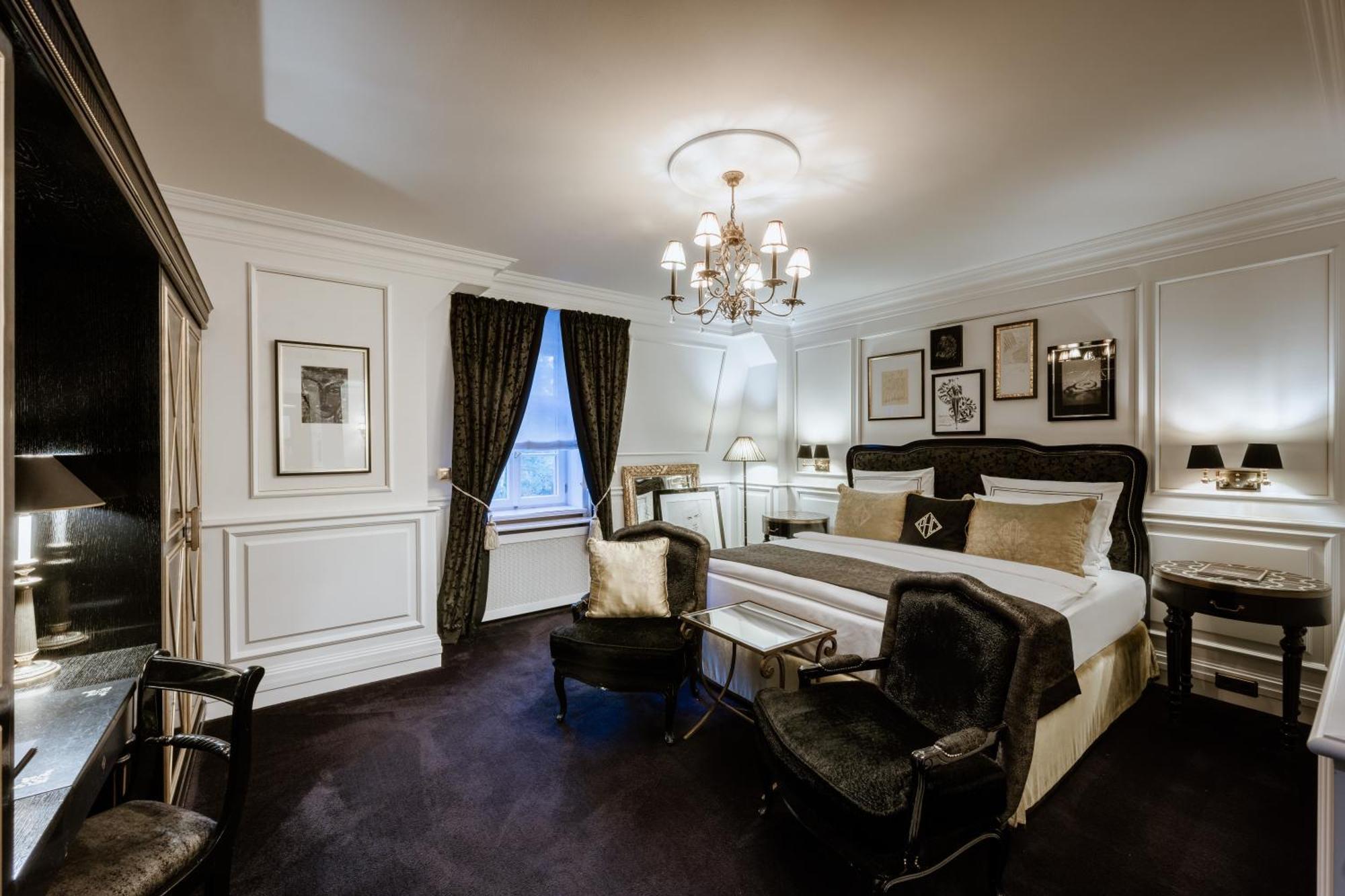 Schlosshotel Berlin Exterior foto A suite at the hotel
