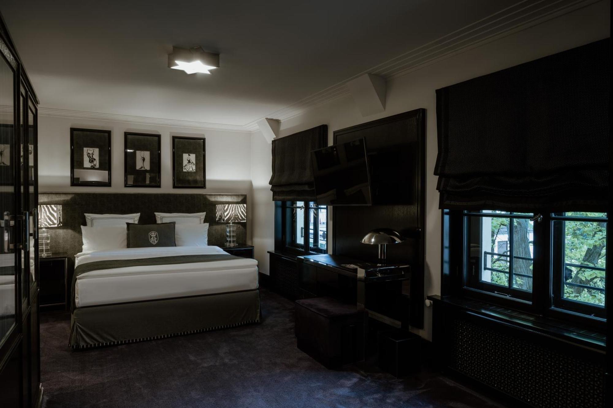 Schlosshotel Berlin Exterior foto A room at the hotel