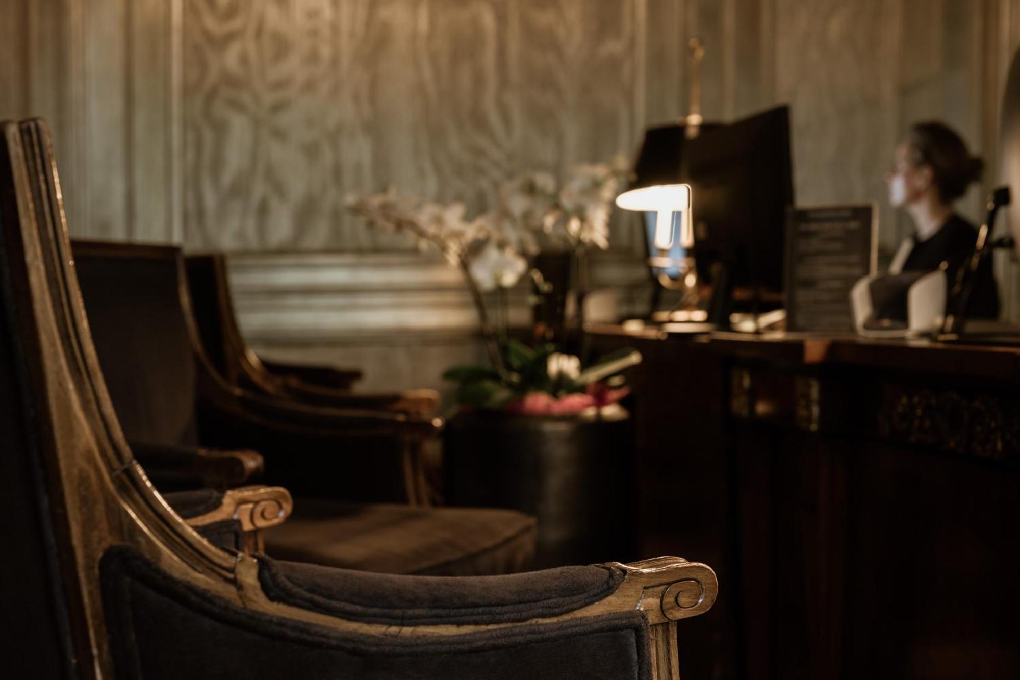 Schlosshotel Berlin Exterior foto The office of the Prime Minister of the Republic of North Macedonia